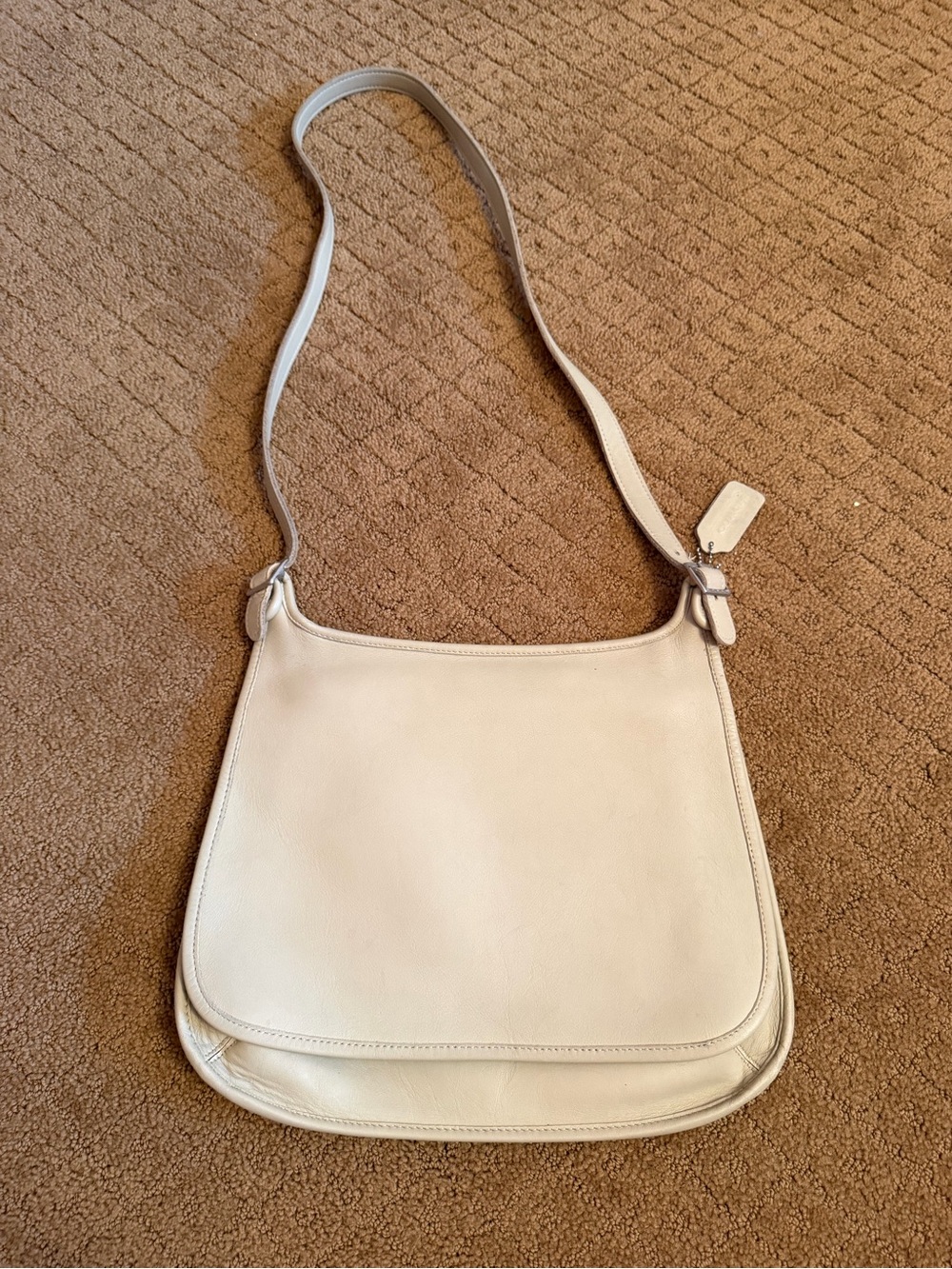 COACH Vintage 9134 Large Tan Leather Hippie Flap Saddle Crossbody Shoulder Bag